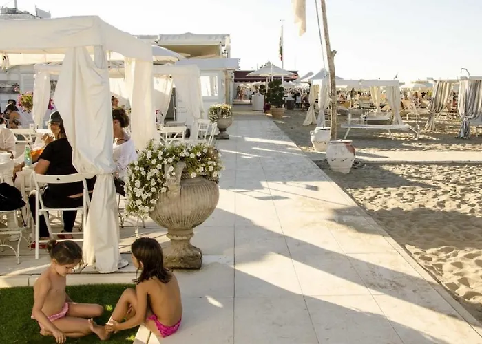 Riccione Beach Hotel - Enjoy Your Summer -Beach Village Incluso